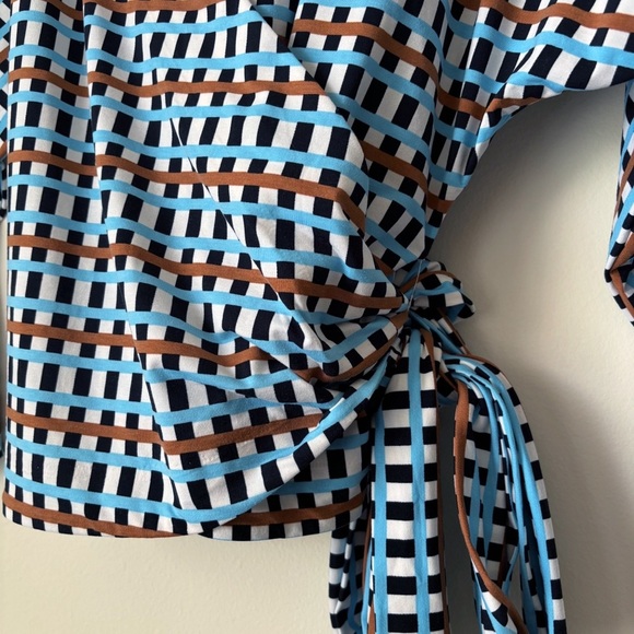 J. McLaughlin Wrap Top Medium Blue Brown Geometric Print - Picture 2 of 7